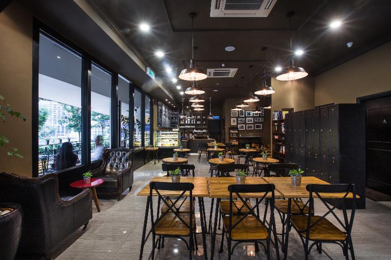 Manhattan Business Hotel Damansara Perdana Петалинг-Джая Экстерьер фото